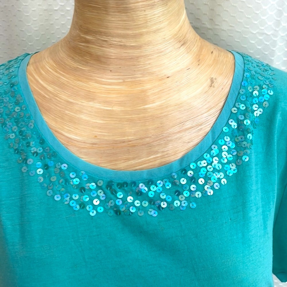 🔴 DKNY cotton tee generous size L. Not too bright turquoise. - Picture 1 of 6